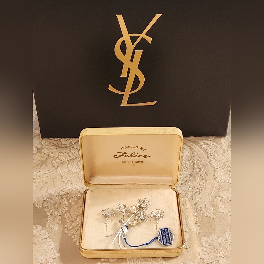 Vintage Brooch & Earrings Set In Original Box